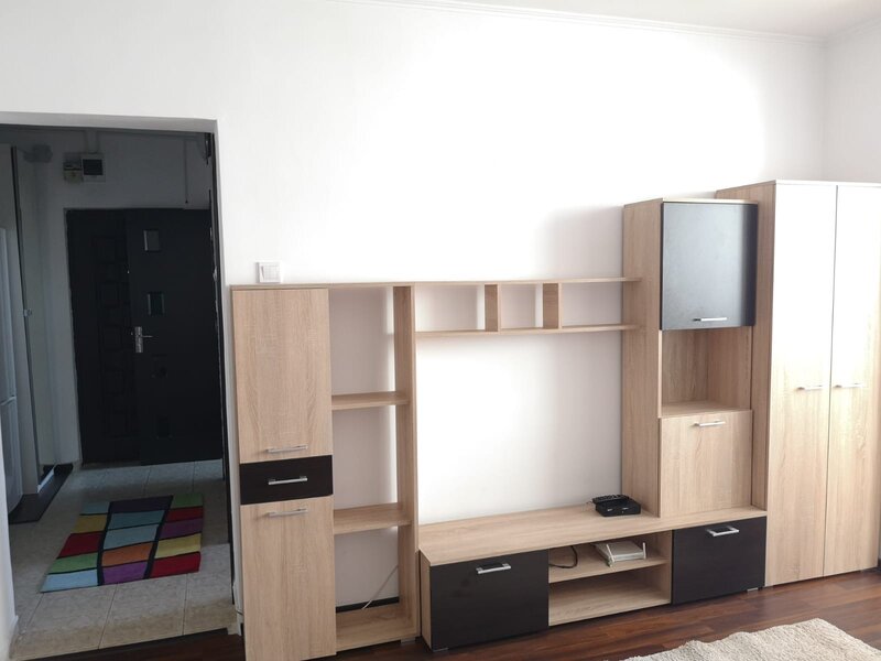 Baba Novac intrare in Parc IOR - Campia Libertatii - Decomandata, Bloc Mixt